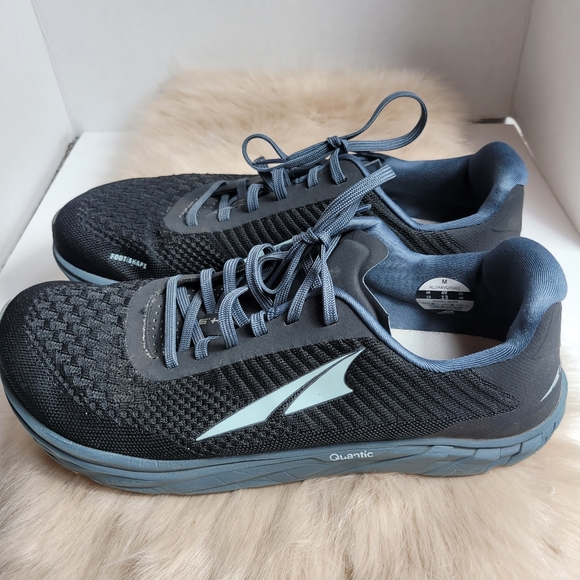 quantic running shoes